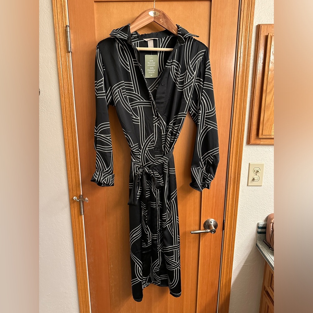 H&M Long Sleeve Navy Dress Women’s Size M NWT